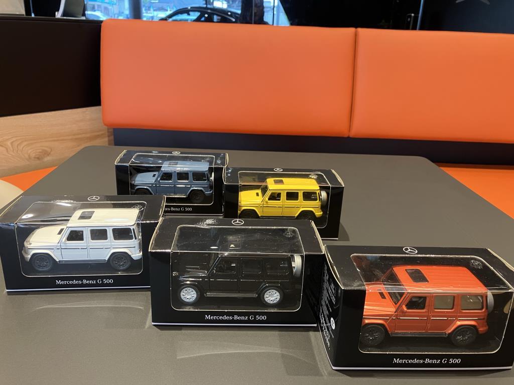 ★商談中★　5583 IA メルセデスベンツ プルバックカー5台セット メルセデス・コレクション Gクラス プルバックカーのご紹介です