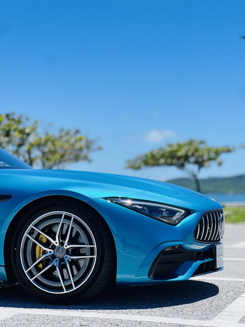 Mercedes-AMG SL43 ～海中道路ビーチ～】 | メルセデス・ベンツの認定